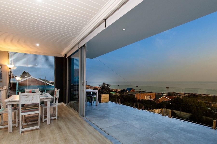 To Let 1 Bedroom Property for Rent in Dana Bay Western Cape